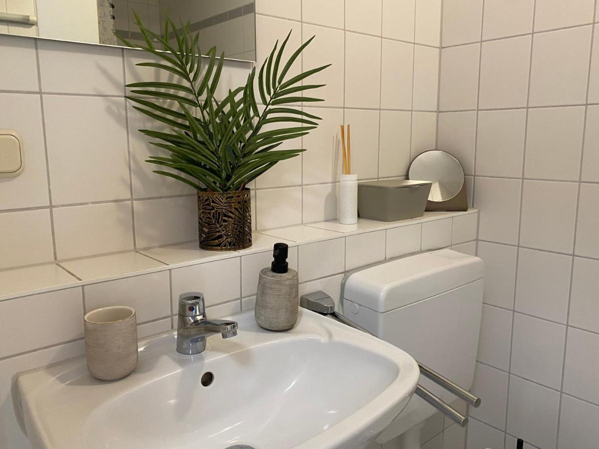 Charming Apartment - Balcony - Wifi - Kitchen Magdeburg Bagian luar foto