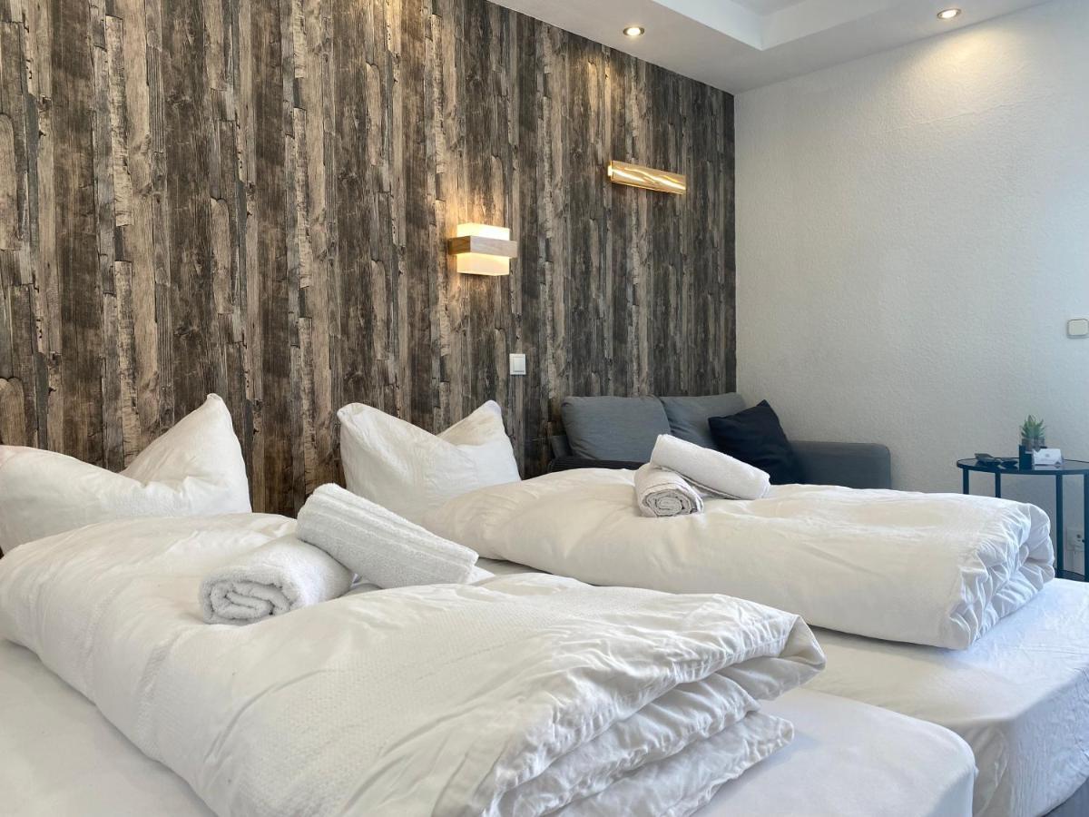 Charming Apartment - Balcony - Wifi - Kitchen Magdeburg Bagian luar foto