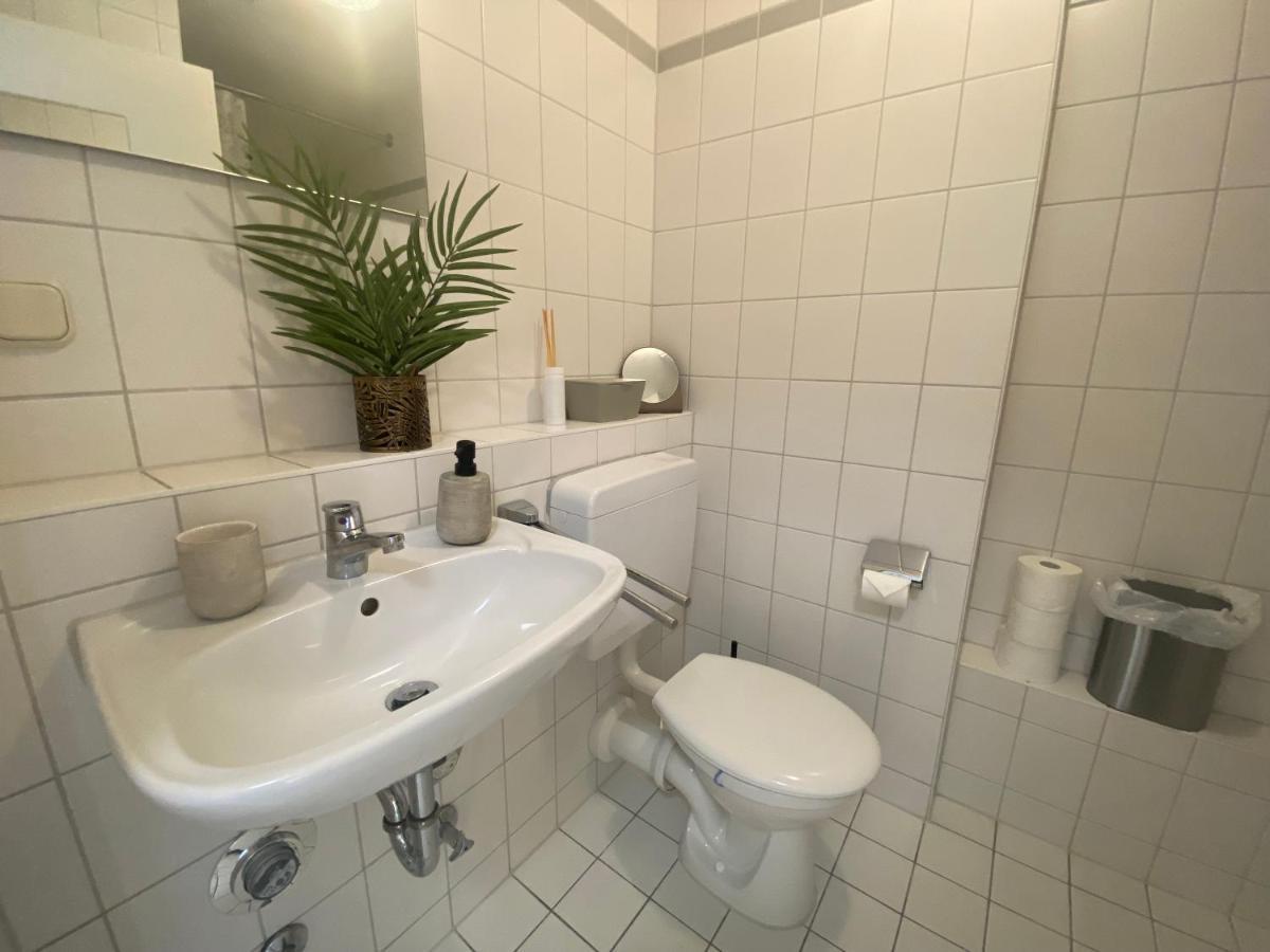 Charming Apartment - Balcony - Wifi - Kitchen Magdeburg Bagian luar foto